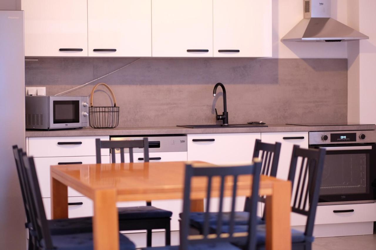 Krasa Escape Apartment โนวีวีโนดอลสกี ภายนอก รูปภาพ
